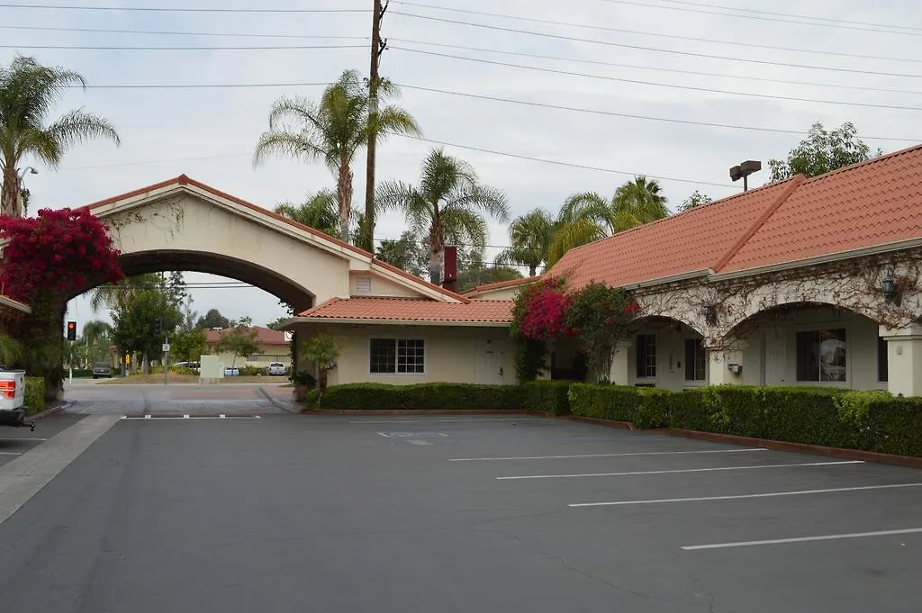 Dynasty Suites Redlands Hotel